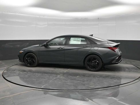 New 2026 Hyundai Elantra SEL Sport FWD image 5