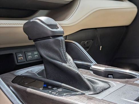 Used 2023 Toyota Highlander Platinum image 14