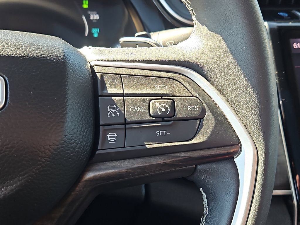 Used 2023 Jeep Grand Cherokee 4WD 4xe image 30