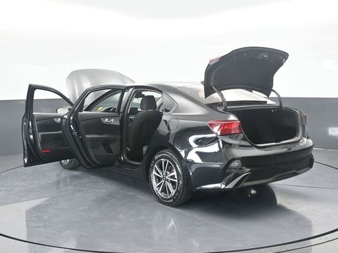 Used 2023 Kia Forte LXS w/ LXS Technology Package image 70