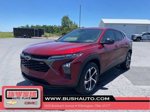 Used 2024 Chevrolet Trax RS FWD image 4