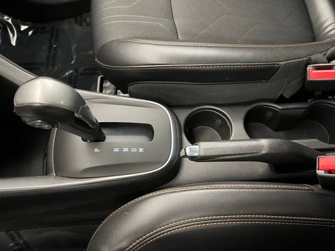 Used 2019 Chevrolet Trax LT w/ LT Convenience Package image 21