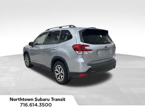 Certified 2023 Subaru Forester Premium image 3