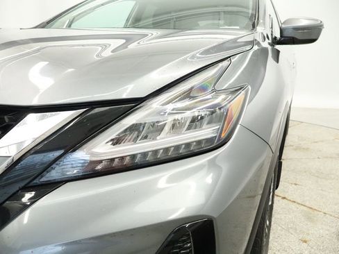 Used 2019 Nissan Murano SV AWD/4WD image 13