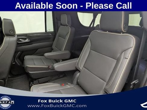 Certified 2023 GMC Yukon XL SLT w/ SLT Premium Package AWD/4WD image 34