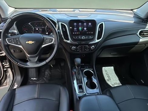 Used 2022 Chevrolet Equinox Premier FWD image 19