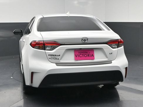 Used 2025 Toyota Corolla LE FWD image 16