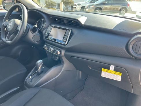 Used 2025 Nissan Kicks Play S image 24