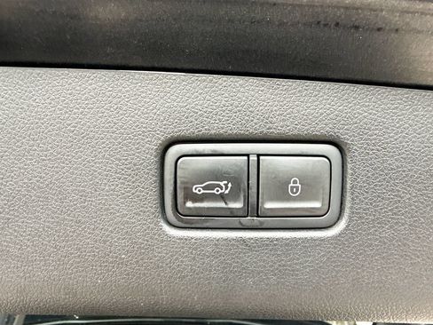 Used 2024 Genesis GV70 2.5T w/ Advanced Package AWD/4WD image 31