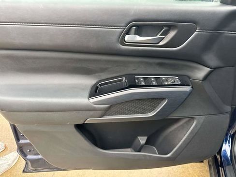 Used 2024 Nissan Pathfinder SL image 26