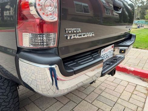 Used 2013 Toyota Tacoma PreRunner w/ TRD Off-Road Pkg RWD image 41