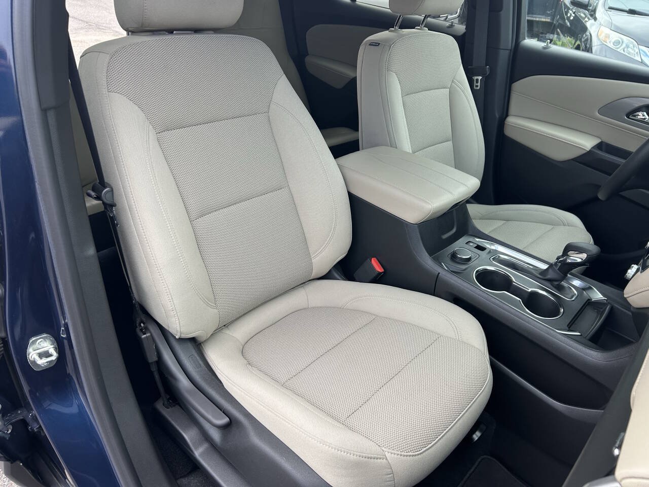 Used 2023 Chevrolet Traverse LS w/ Midnight/Sport Edition FWD image 30