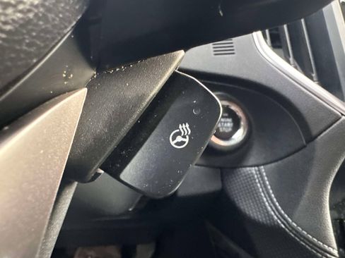 Used 2022 Subaru Forester Touring image 37