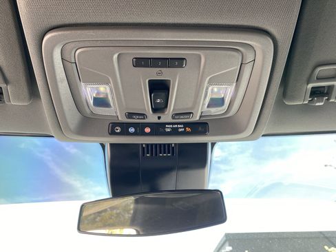 Used 2025 Chevrolet Silverado 1500 RST image 48