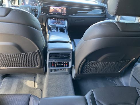 Used 2019 Audi Q8 Prestige AWD/4WD image 17