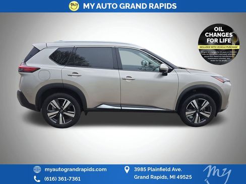 Used 2023 Nissan Rogue SL AWD/4WD image 8