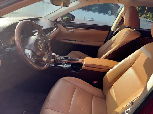 Used 2018 Lexus ES 350 w/ Premier Package FWD image 3
