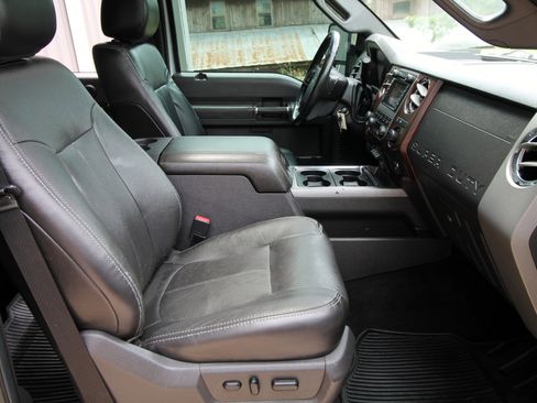 Used 2012 Ford F250 Lariat w/ Lariat Ultimate Pkg image 40