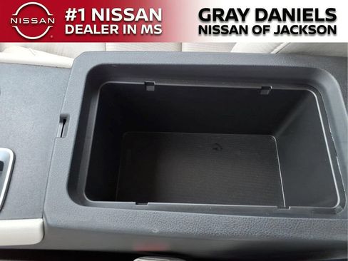 Used 2025 Nissan Altima 2.5 SV FWD image 20