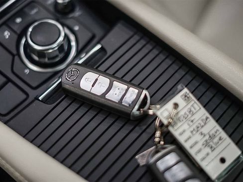 Used 2017 MAZDA MAZDA3 Grand Touring w/ Premium Equipment Package image 23