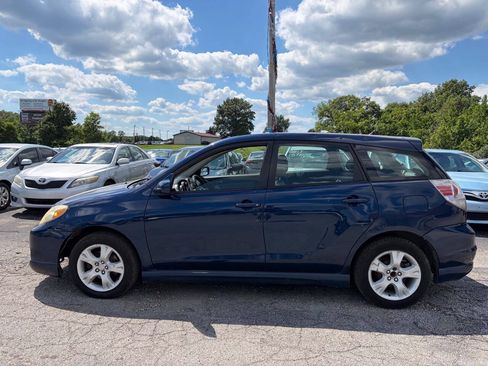 Used 2005 Toyota Matrix XR FWD image 3
