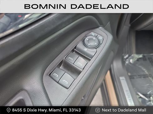 Used 2019 Chevrolet Equinox Premier image 16