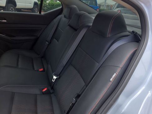 Certified 2024 Nissan Altima 2.5 SR w/ SR Premium Package FWD image 10