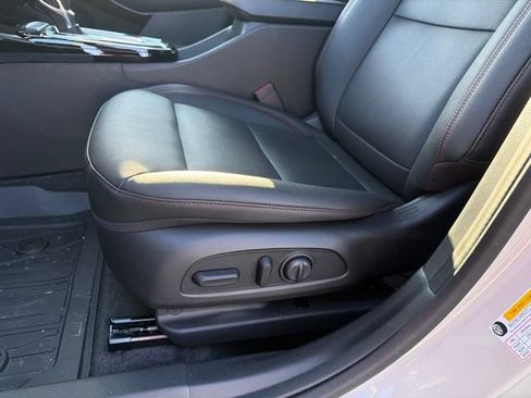 Used 2026 Chevrolet Trax RS w/ Sunroof Package FWD image 12