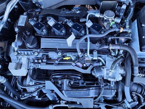 Used 2024 Toyota Corolla Cross XLE image 25