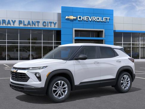 New 2026 Chevrolet TrailBlazer LS w/ LS Convenience Package FWD image 2