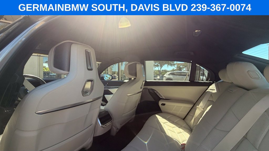 Used 2023 BMW 740i RWD image 38
