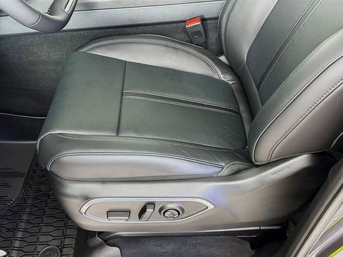 New 2026 Jeep Grand Wagoneer 4WD image 23