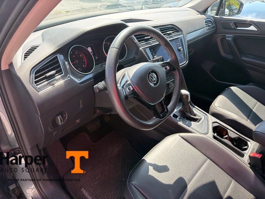 Used 2021 Volkswagen Tiguan SE FWD image 14