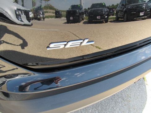 Used 2024 Ford Edge SEL w/ Convenience Package AWD/4WD image 38
