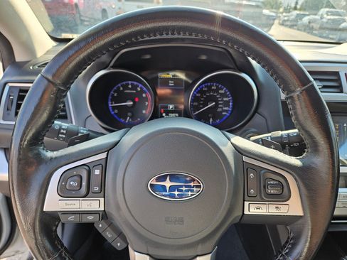 Used 2016 Subaru Outback 2.5i Limited AWD/4WD image 21