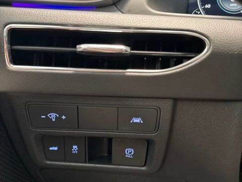 Used 2023 Hyundai Sonata Limited FWD image 17