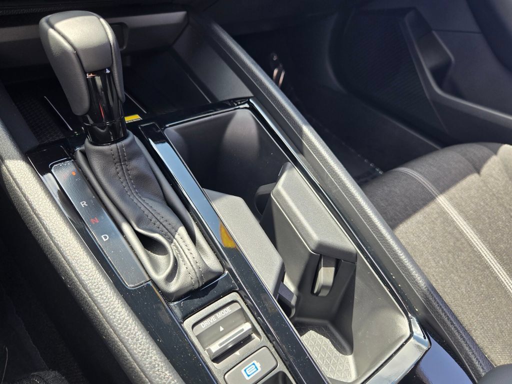 Used 2025 Honda Accord Sport image 21