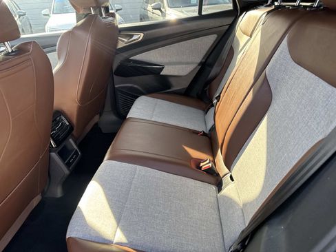 Certified 2023 Volkswagen ID.4 2WD image 11