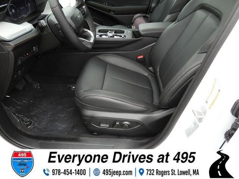 New 2026 Jeep Cherokee Limited AWD/4WD image 19