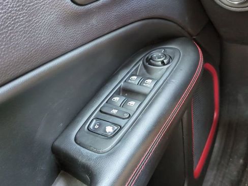 Used 2018 Jeep Compass Trailhawk w/ Leather Interior Group AWD/4WD image 24