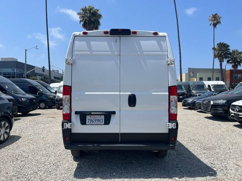 Used 2022 RAM ProMaster 2500 w/ Convenience Group FWD image 7