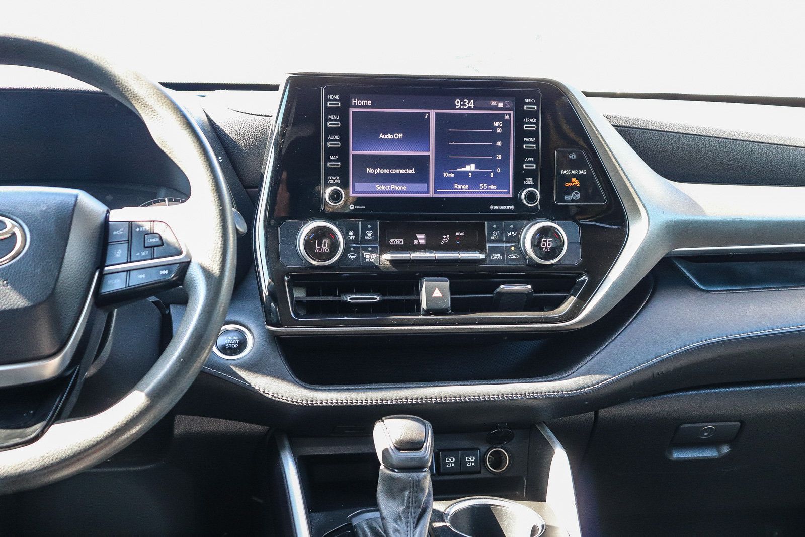 Certified 2021 Toyota Highlander L FWD image 16