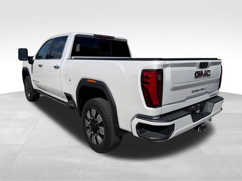 Used 2024 GMC Sierra 2500 Denali w/ Denali Reserve Package AWD/4WD image 7
