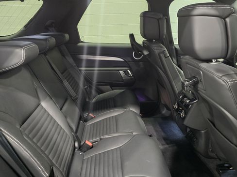 New 2026 Land Rover Discovery Limited Edition image 16