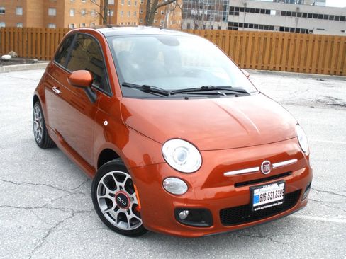 Used 2013 FIAT 500 Sport w/ Beats Audio Pkg FWD image 3