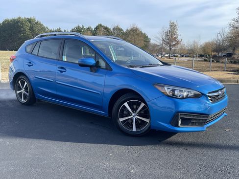 Used 2022 Subaru Impreza Premium image 2