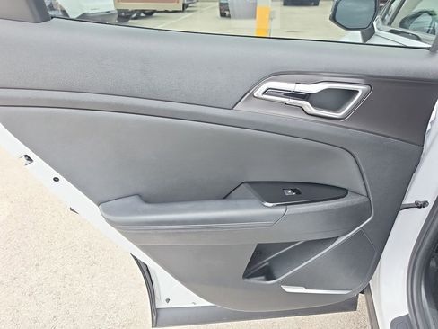 Certified 2023 Kia Sportage EX FWD image 34