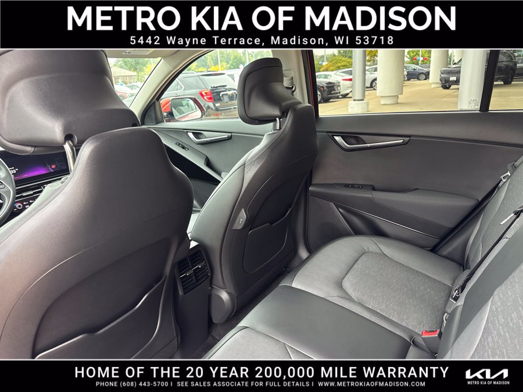 Used 2023 Kia Niro Wave w/ Wave Preserve Package FWD image 33