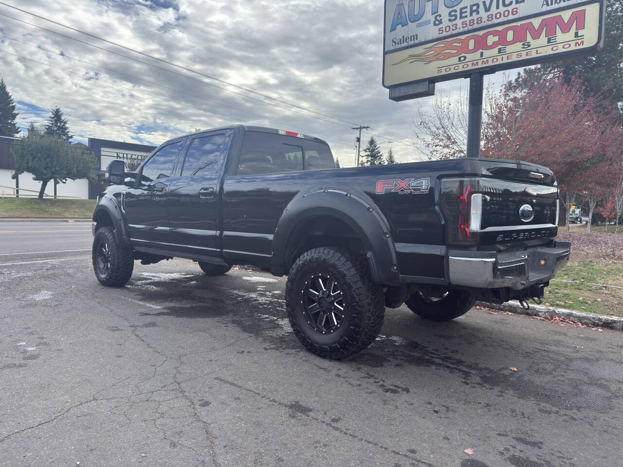 Used 2017 Ford F350 Lariat w/ FX4 4x4 Off Road Package image 21