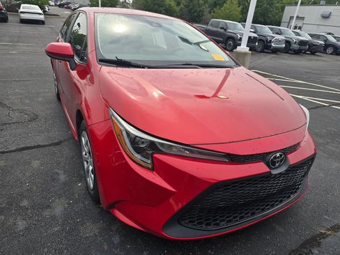 Certified 2021 Toyota Corolla LE FWD image 2